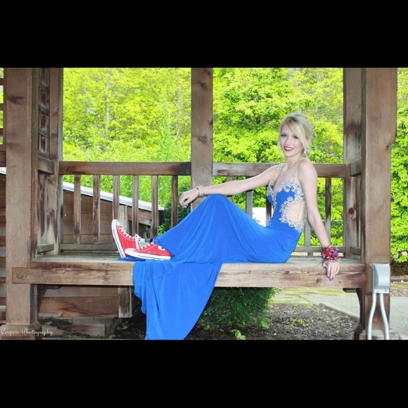 Prom dress - Picture 4 of 8